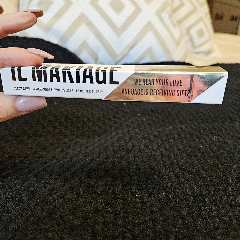Il Makiage Black waterproof liquid eyeliner
